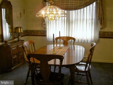 1038 N 10th St, Whitehall, PA 18052 - photo 6