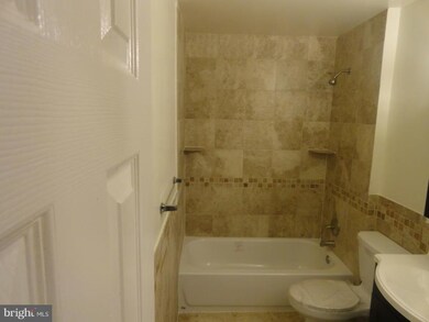 12065 Crimson Ln, Silver Spring, MD 20904 - photo 4