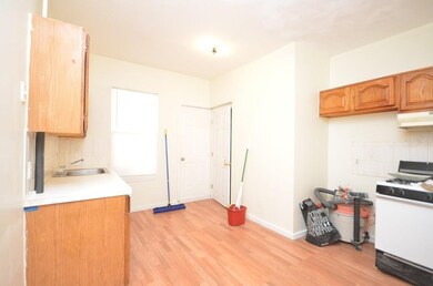 133 Charles St unit A, Waltham, MA 02453 - photo 2