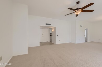 10201 W Highwood Ln, Sun City, AZ 85373 - photo 7