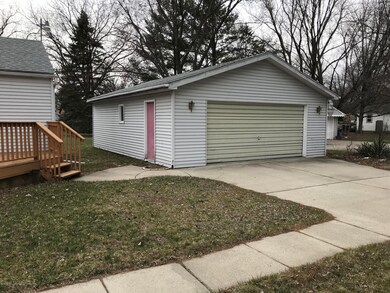 Two_and_a_half_Tandem_Garage