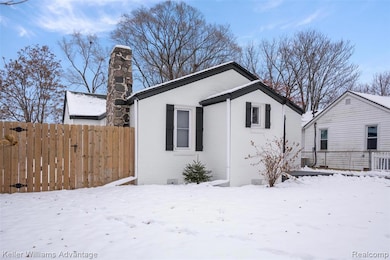 20406 Floral St, Livonia, MI 48152 - photo 3