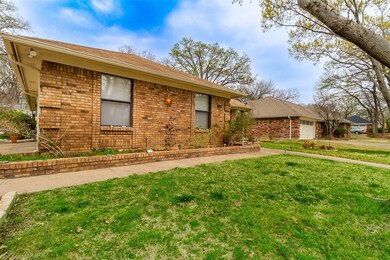 1213 Donna Ln, Bedford, TX 76022 - photo 4