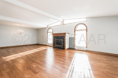 1312 N Front St Crookston MN-large-002-6