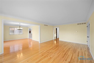 2130 Richards Rd, Ottawa Hills, OH 43606 - photo 5