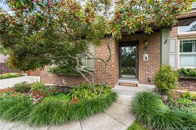 4816 Elaine Dr, Floyds Knobs, IN 47119 - photo 4