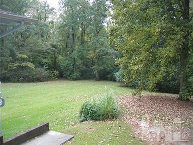 306 Country Club Dr, Jacksonville, NC 28546 - photo 4