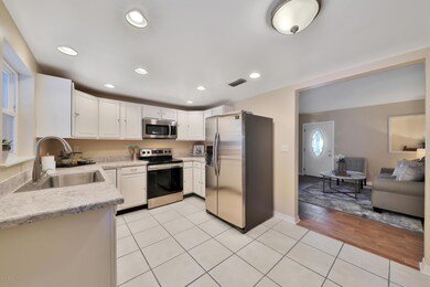 2909 Kline Rd, Jacksonville, FL 32246 - photo 4