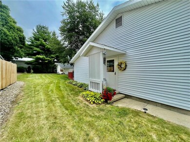 404 Lewis Ln, Covington, IN 47932 - photo 6