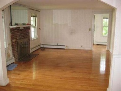 178 College Farm Rd, Waltham, MA 02451 - photo 2