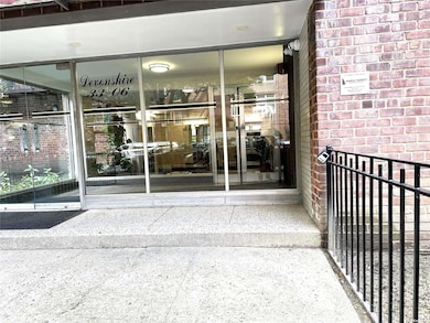 Southridge Cooperative unit 1V, Jackson Heights, NY 11372 - photo 2