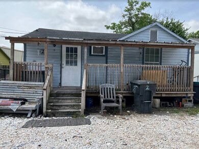 8915 Irvington Blvd, Houston, TX 77022 - photo 3