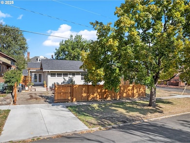 1402 2nd St, La Grande, OR 97850 - photo 4