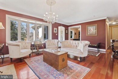 7611 Woodridge Cir, Alexandria, VA 22308 - photo 5