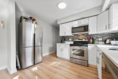 1315 Taft Ave unit 2, Wheaton, IL 60189 - photo 4