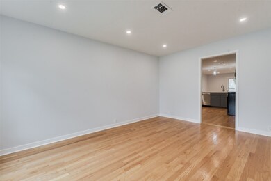 1226 W 30th St, Houston, TX 77018 - photo 6