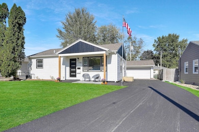 1742 Sager Ave, Waterloo, IA 50701 - photo 2