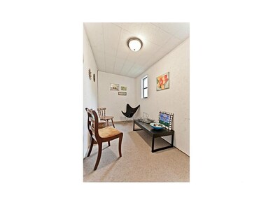 Sitting room.