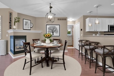 28103 April Ct, Walled Lake, MI 48390 - photo 5