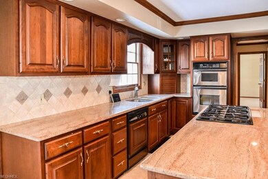 Kitchen has gorgeous granite countertops!