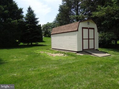 300 Cornertown Rd, Chambersburg, PA 17201 - photo 5