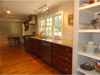 258 Potwine Ln, Amherst, MA 01002 - photo 7