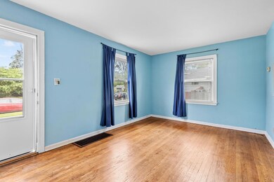 125 N Lindberg St, Griffith, IN 46319 - photo 4