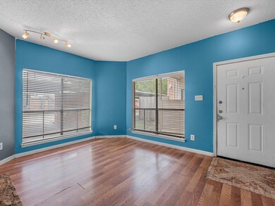 10179 Oakberry St, Houston, TX 77042 - photo 5