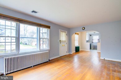 701 Highland Ave, Falls Church, VA 22046 - photo 2