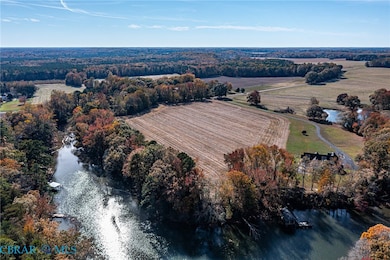 91A Balls Neck Rd, Kilmarnock, VA 22482 - photo 3