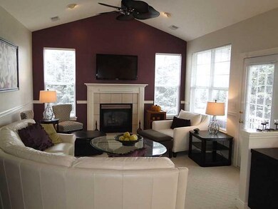Living Room. SPECTACULAR DECOR *COZY LIVING ROOM W