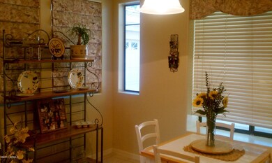 Kitchen table area