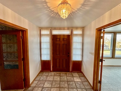 1011 Richards Ave, Watertown, WI 53094 - photo 3