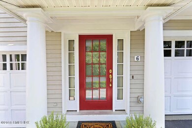 6 Robertson Ln Cos Cob CT-small-006-5-02