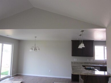 8367 Kyra Ln, White City, OR 97503 - photo 4