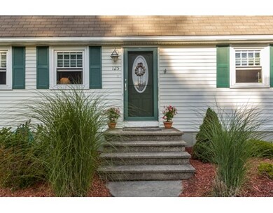 125 Bumble Bee Cir, Shrewsbury, MA 01545 - photo 3