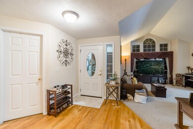 2432 Meadow Creek Dr, Medford, OR 97504 - photo 2