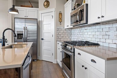 4252 SW 40th St, Redmond, OR 97756 - photo 7