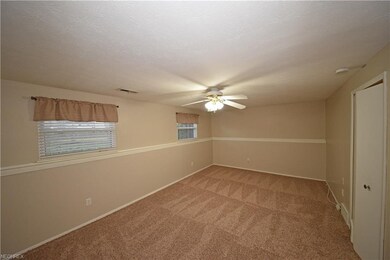 26154 Raintree Blvd unit 129, Olmsted Falls, OH 44138 - photo 5