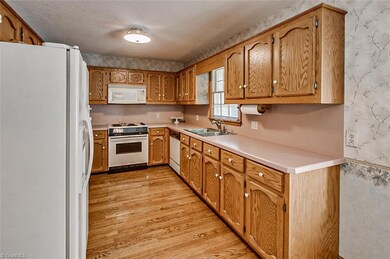 1299 Miles Moffitt Rd, Asheboro, NC 27205 - photo 7