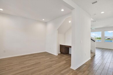 Flex Room/Office w/pocket desk