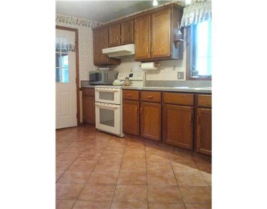 12 Baldwin Dr, Greenville, RI 02828 - photo 4