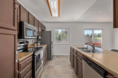 1436 S Olathe Way, Aurora, CO 80017 - photo 4