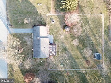 17531 Woodlawn Dr, Hagerstown, MD 21740 - photo 6