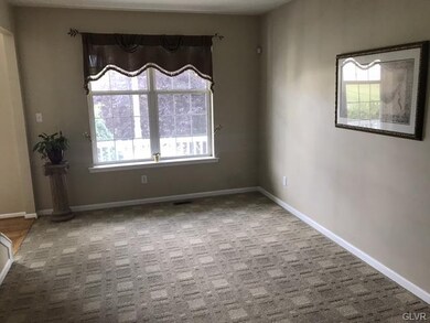 3613 Cobblestone Ln, Whitehall, PA 18052 - photo 4