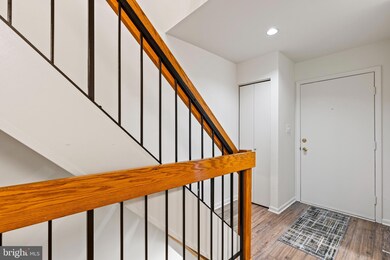 2255 Chestnut Burr Ct, Reston, VA 20191 - photo 3