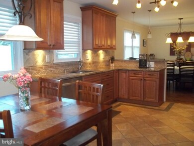 859 Phillips Rd, Warminster, PA 18974 - photo 2