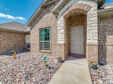 1436 Vine St, Weatherford, TX 76086 - photo 2