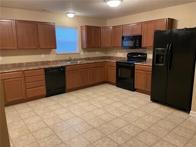 2528 Wildflower Ln, Greenwood, IN 46143 - photo 4