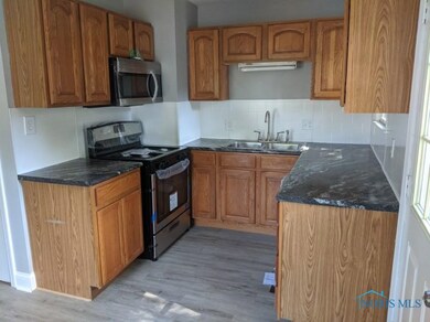 New microwave, range/oven